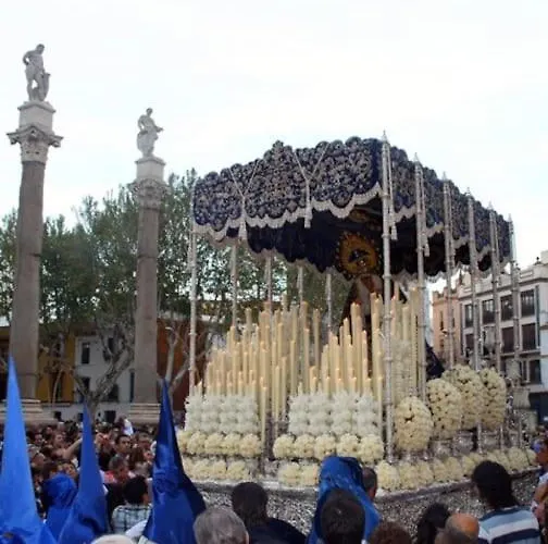 Puerta De San Juan Sevilla